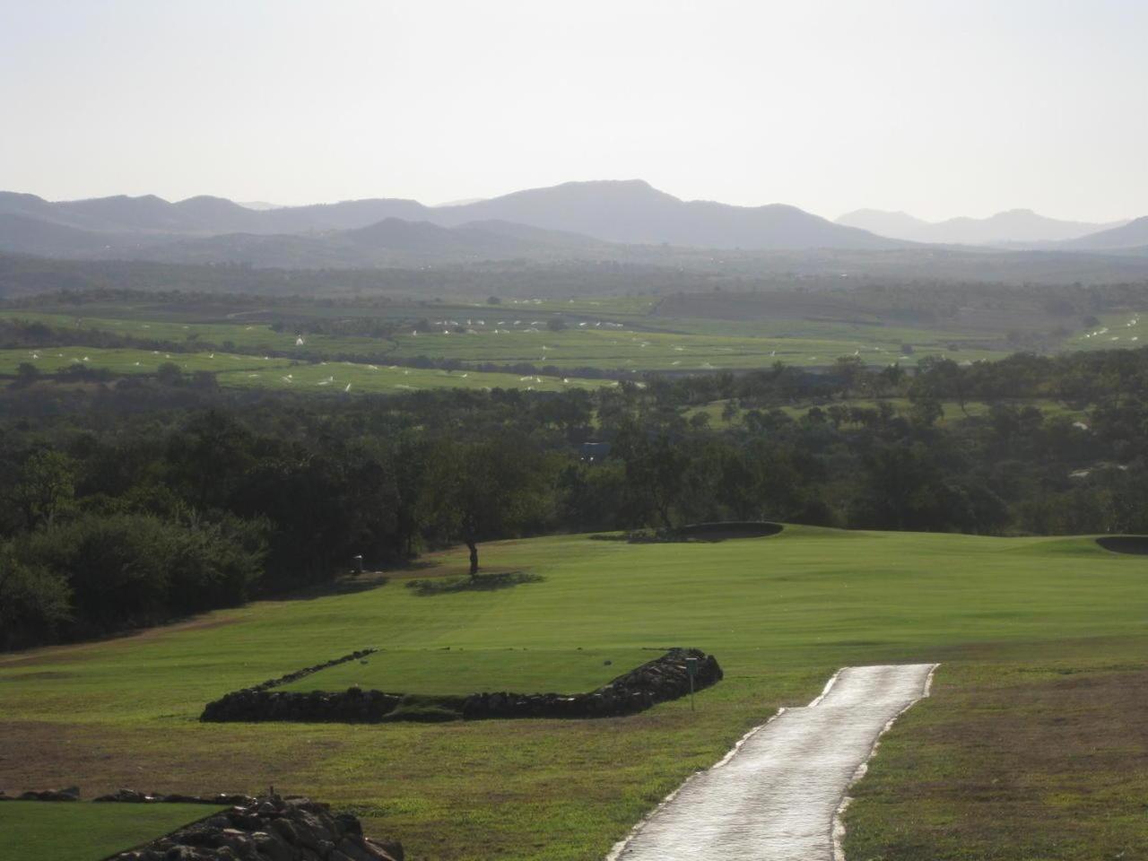 Nkonyeni Lodge&Golf Estate Ngwempisi Eksteriør billede